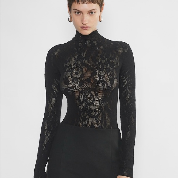 Aritzia Ten Flora Seamless Sorolla Longsleeve - Picture 1 of 10